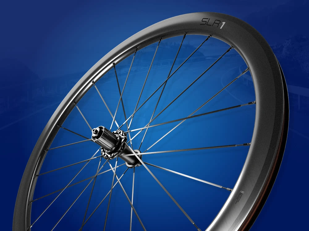 Roue carbone Giant SLR1 du vélo de route TCR Advanced Pro 0 – légèreté et aérodynamisme