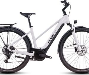 VTC Électrique Cube Touring Hybrid One 500 Trapeze Shimano Cues 9V 500 Wh 700 mm Blanc Cotton Gris 2025